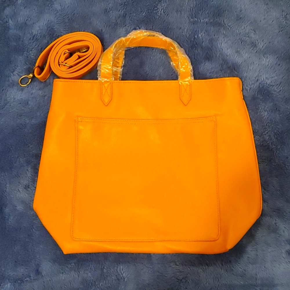 Thirty one bag with crossbody strap NWOT